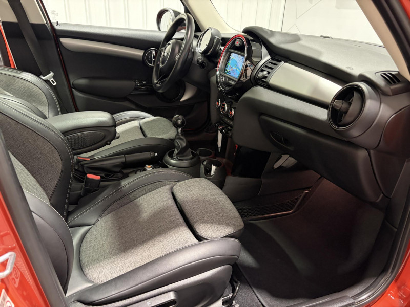 Photo 13 de l'offre de MINI MINI 5 Portes Cooper D 116 ch Edition Heddon Street à 13990€ chez VL Auto
