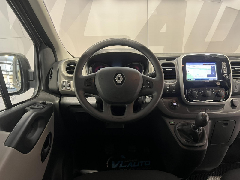 Photo 19 de l'offre de RENAULT TRAFIC  L2 dCi 125 Energy Zen 9 Places à 21990€ chez VL Auto