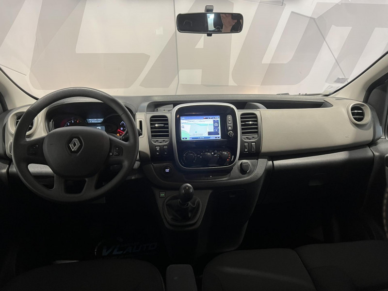Photo 7 de l'offre de RENAULT TRAFIC  L2 dCi 125 Energy Zen 9 Places à 21990€ chez VL Auto