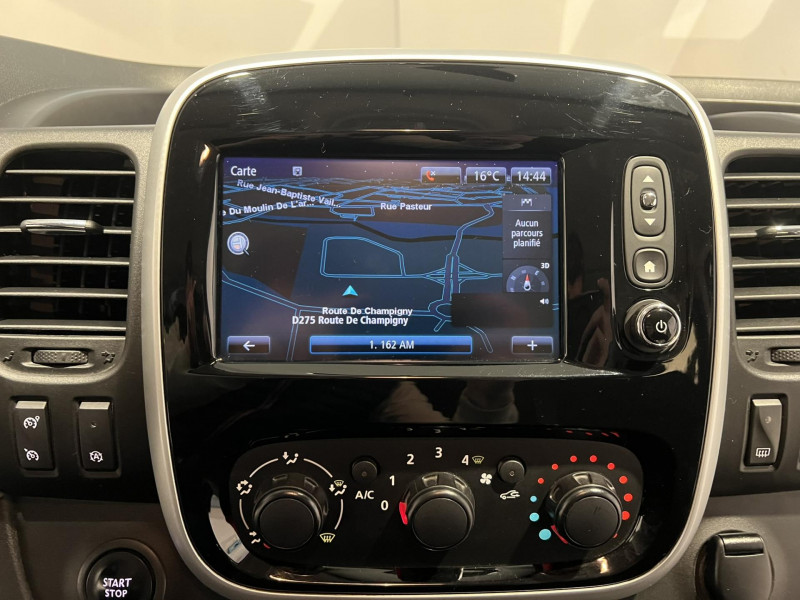 Photo 16 de l'offre de RENAULT TRAFIC  L2 dCi 125 Energy Zen 9 Places à 21990€ chez VL Auto