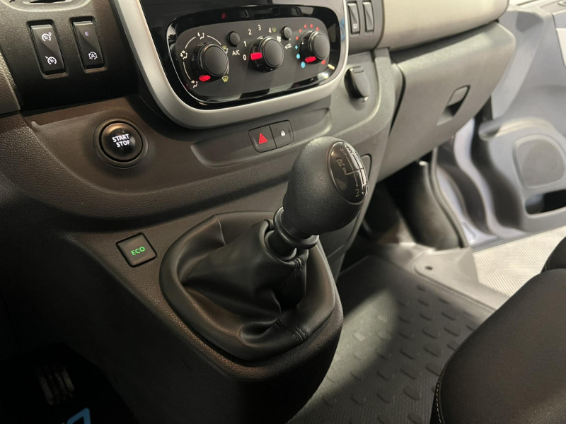Photo 13 de l'offre de RENAULT TRAFIC  L2 dCi 125 Energy Zen 9 Places à 21990€ chez VL Auto