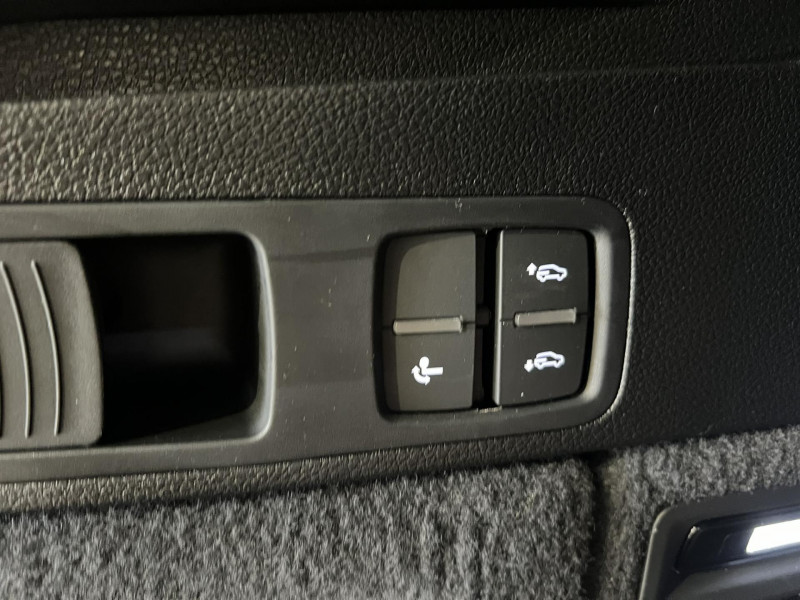 Photo 20 de l'offre de AUDI Q5  55 TFSI e 367 S tronic 7 Quattro S line à 31990€ chez VL Auto