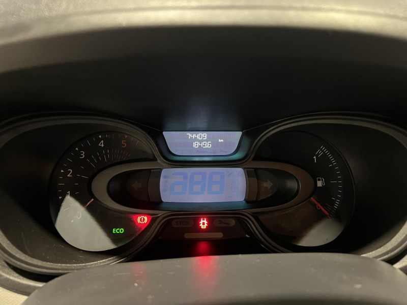 Photo 11 de l'offre de RENAULT TRAFIC  L2 dCi 125 Energy Zen 9 Places à 21990€ chez VL Auto