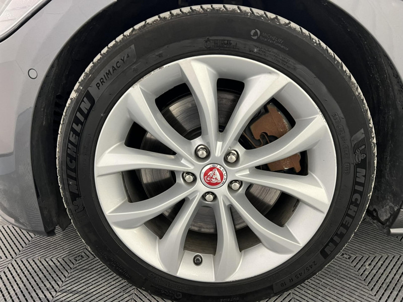 Photo 19 de l'offre de JAGUAR XF  V6 3.0 D - 300 ch BVA R-Sport à 21990€ chez VL Auto