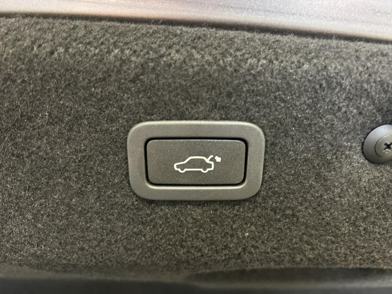 Photo 20 de l'offre de JAGUAR XF  V6 3.0 D - 300 ch BVA R-Sport à 21990€ chez VL Auto