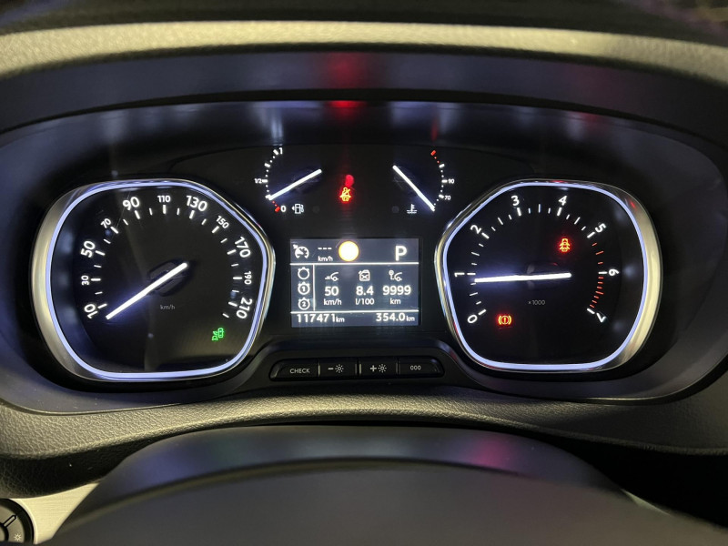 Photo 11 de l'offre de PEUGEOT TRAVELLER M BlueHDi 180ch S&S EAT8 Allure à 29990€ chez VL Auto