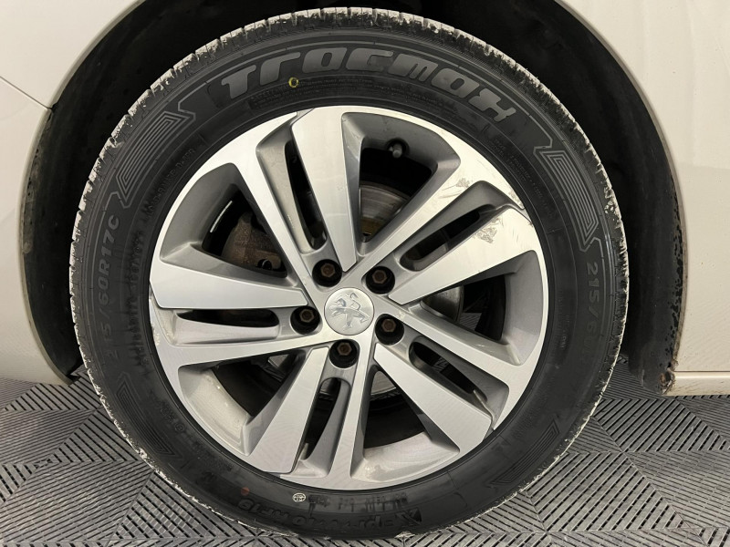 Photo 19 de l'offre de PEUGEOT TRAVELLER M BlueHDi 180ch S&S EAT8 Allure à 29990€ chez VL Auto