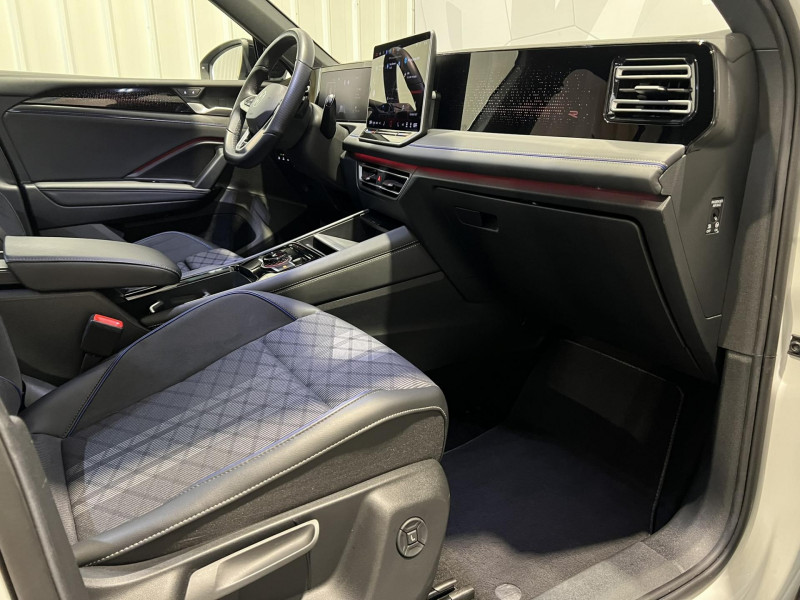Photo 8 de l'offre de VOLKSWAGEN TIGUAN 2.0 TDI 150ch DSG7 R-Line à 36990€ chez VL Auto