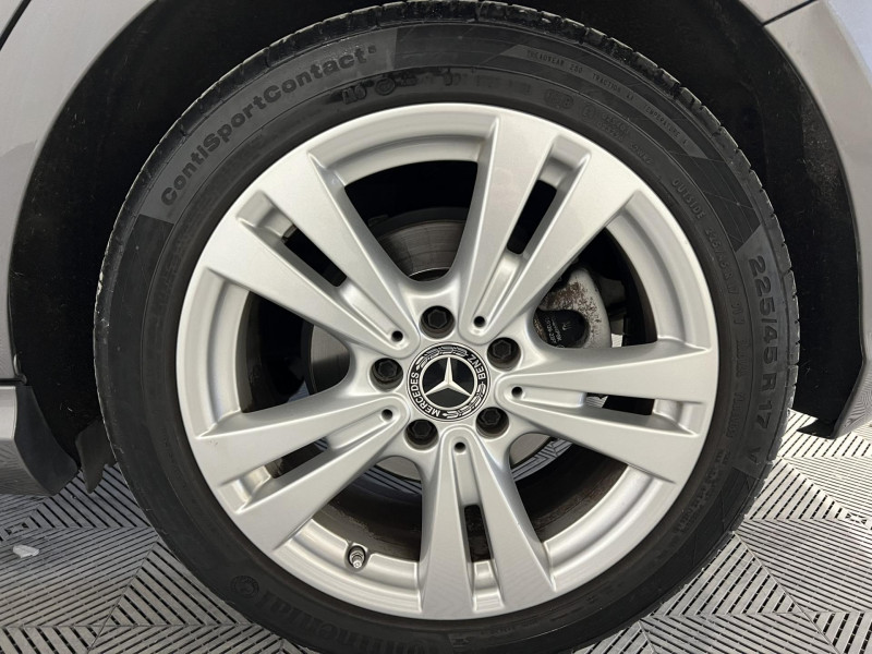 Photo 18 de l'offre de MERCEDES-BENZ CLASSE A 180 Business Edition à 18490€ chez VL Auto