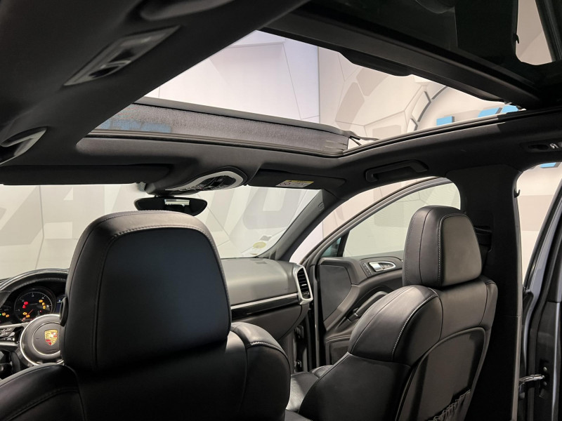Photo 15 de l'offre de PORSCHE CAYENNE 3.0D V6 262 ch Tiptronic A à 24990€ chez VL Auto