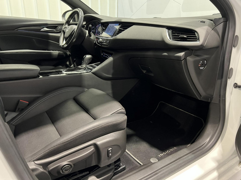 Photo 8 de l'offre de OPEL INSIGNIA Sports Tourer  2.0 Diesel 174 ch BVA8 GS Line Pack à 20990€ chez VL Auto
