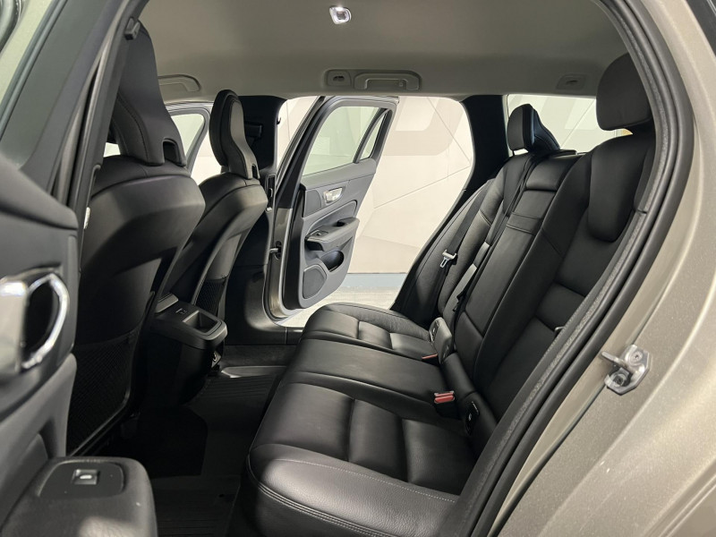 Photo 9 de l'offre de VOLVO V60  D4 190 ch Geartronic 8 Momentum à 25990€ chez VL Auto