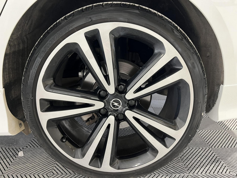 Photo 17 de l'offre de OPEL INSIGNIA Sports Tourer  2.0 Diesel 174 ch BVA8 GS Line Pack à 20990€ chez VL Auto