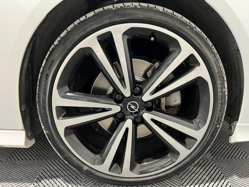 Photo 15 de l'offre de OPEL INSIGNIA Sports Tourer  2.0 Diesel 174 ch BVA8 GS Line Pack à 20990€ chez VL Auto