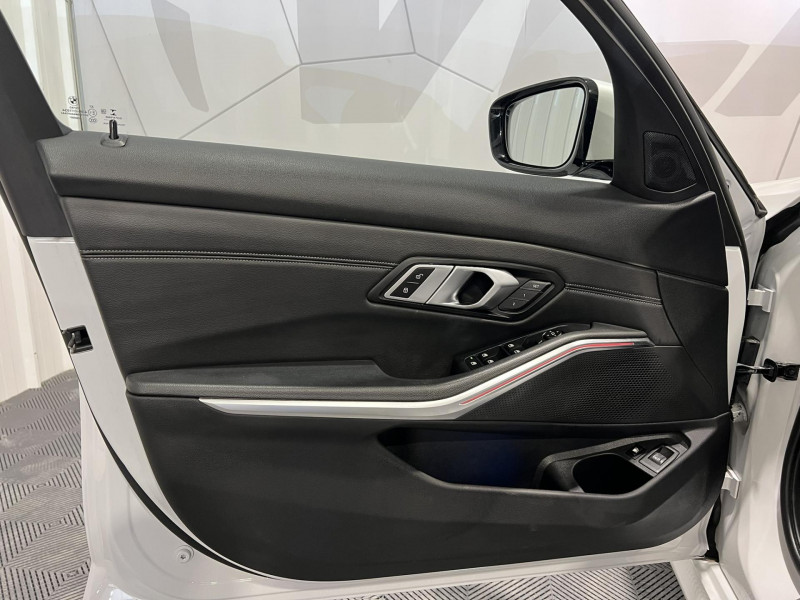 Photo 24 de l'offre de BMW serie 3 touring 330e xDrive BVA M Sport à 30990€ chez VL Auto