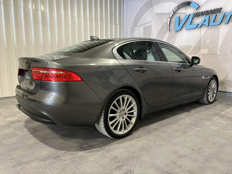 Photo 5 de l'offre de JAGUAR XE  2.0 D - 180 ch BVA AWD Prestige à 17990€ chez VL Auto