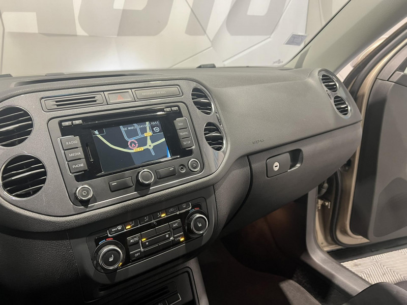 Photo 12 de l'offre de VOLKSWAGEN TIGUAN 2.0 TDI 140 FAP BlueMotion Technology Sportline 4Motion DSG7 à 14990€ chez VL Auto
