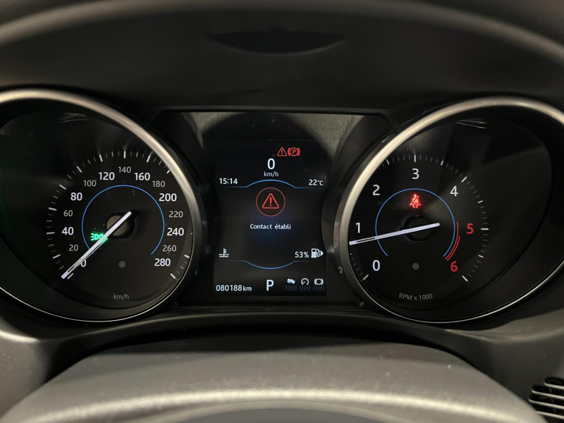 Photo 11 de l'offre de JAGUAR XE  2.0 D - 180 ch BVA AWD Prestige à 17990€ chez VL Auto