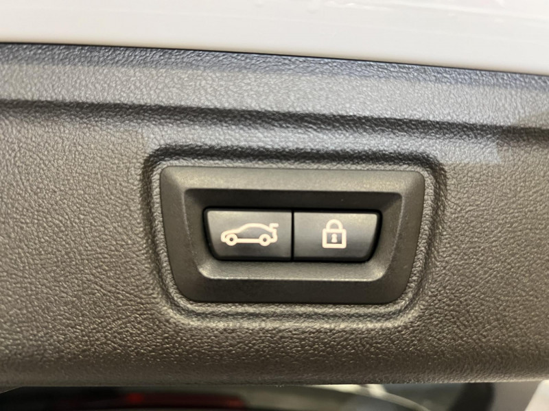 Photo 21 de l'offre de BMW serie 3 touring 330e xDrive BVA M Sport à 30990€ chez VL Auto