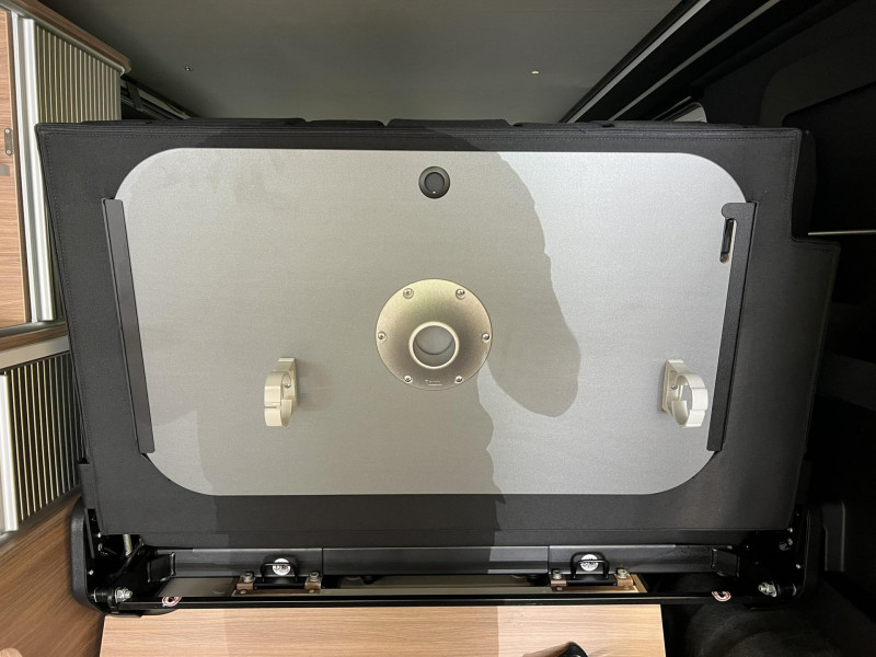 Photo 28 de l'offre de RENAULT TRAFIC Spacenomad 2.0 Blue dCi - 150 - BV EDC  III  Confort+ L1H1 Camping Car à 51990€ chez VL Auto