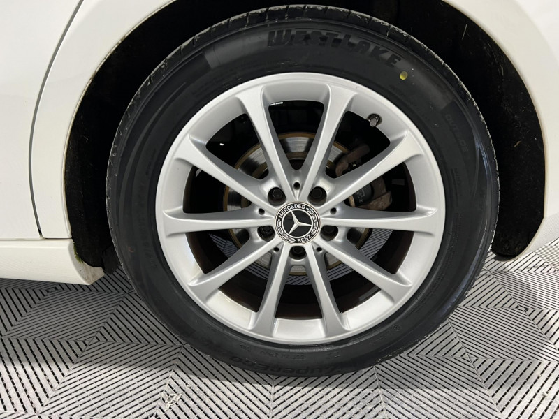 Photo 18 de l'offre de MERCEDES-BENZ CLASSE A 180 7G-DCT Progressive Line à 18990€ chez VL Auto