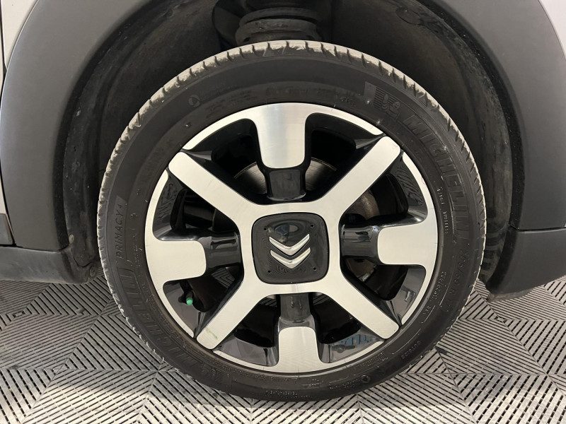 Photo 16 de l'offre de CITROEN C4 CACTUS BlueHDi 120 S&S EAT6 Shine à 13990€ chez VL Auto