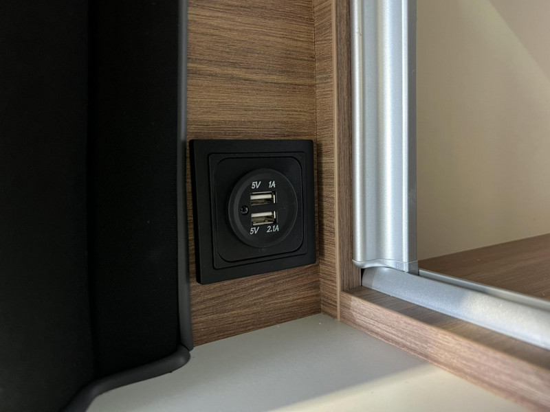 Photo 23 de l'offre de RENAULT TRAFIC Spacenomad 2.0 Blue dCi - 150 - BV EDC  III  Confort+ L1H1 Camping Car à 51990€ chez VL Auto