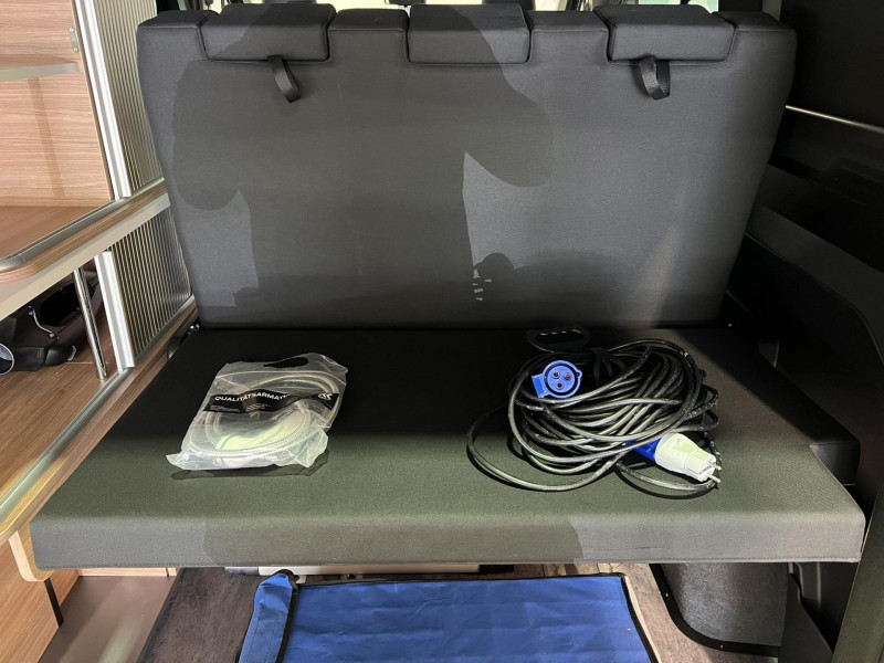 Photo 14 de l'offre de RENAULT TRAFIC Spacenomad 2.0 Blue dCi - 150 - BV EDC  III  Confort+ L1H1 Camping Car à 51990€ chez VL Auto