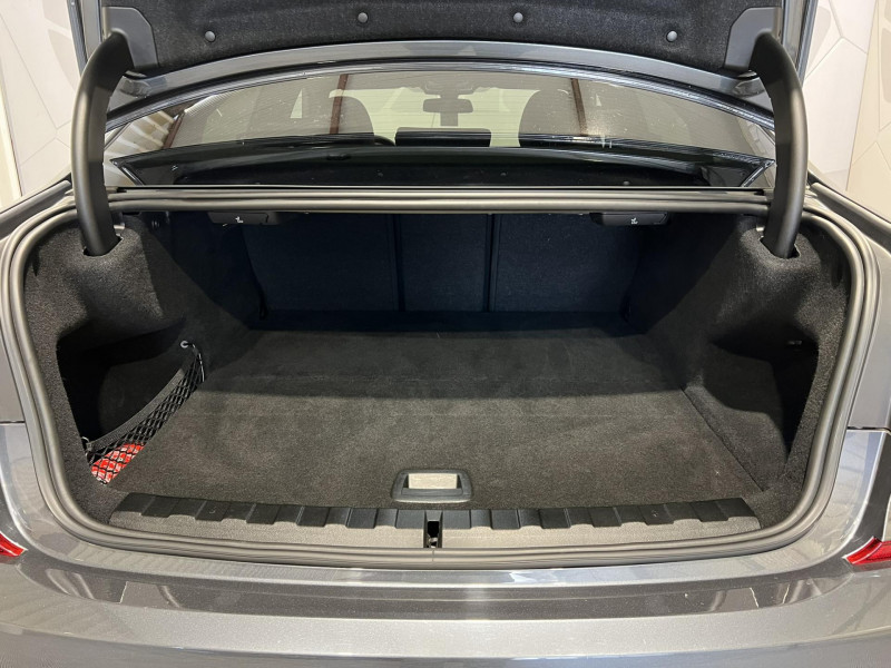 Photo 10 de l'offre de BMW SERIE 3 330e 292 ch BVA8 G20 M Sport à 27490€ chez VL Auto