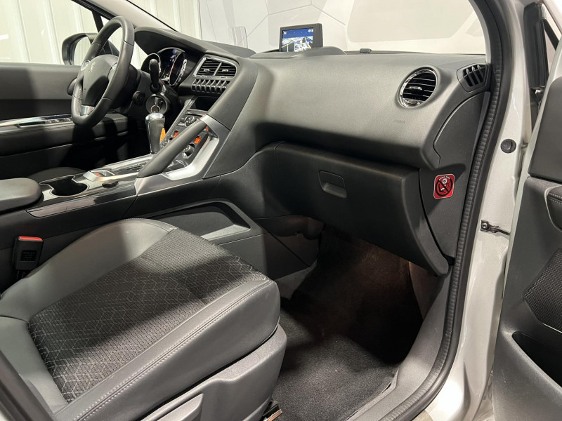 Photo 8 de l'offre de PEUGEOT 3008  1.6 THP 165ch S&S EAT6 Allure à 11990€ chez VL Auto