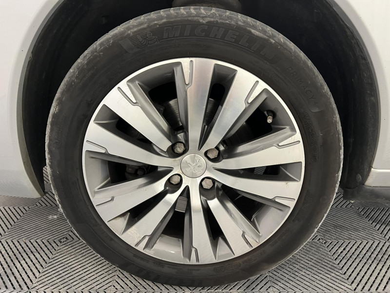 Photo 19 de l'offre de PEUGEOT 3008  1.6 THP 165ch S&S EAT6 Allure à 11990€ chez VL Auto