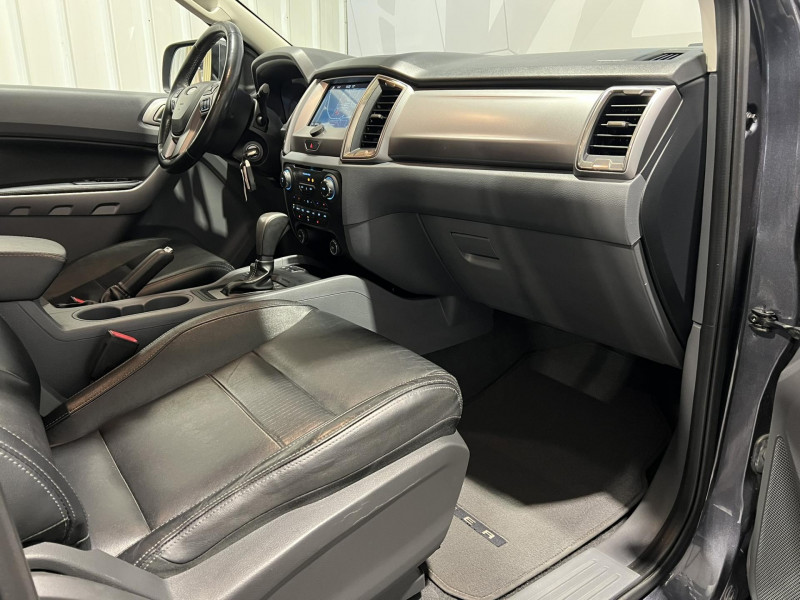 Photo 8 de l'offre de FORD RANGER DOUBLE CABINE 3.2 TDCi 200 4X4 BVA6 LIMITED à 25990€ chez VL Auto