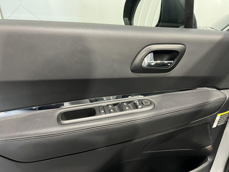 Photo 23 de l'offre de PEUGEOT 3008  1.6 THP 165ch S&S EAT6 Allure à 11990€ chez VL Auto