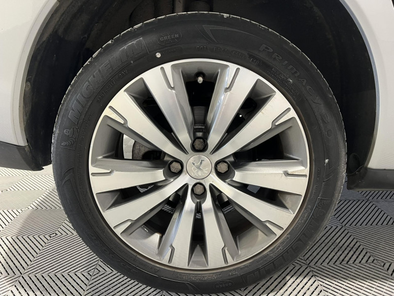 Photo 17 de l'offre de PEUGEOT 3008  1.6 THP 165ch S&S EAT6 Allure à 11990€ chez VL Auto