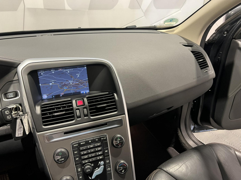 Photo 12 de l'offre de VOLVO XC60  D4 163 ch Stop&Start Momentum à 14990€ chez VL Auto