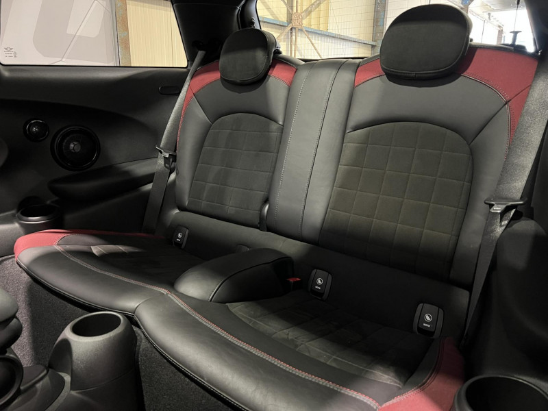 Photo 9 de l'offre de MINI MINI 231 ch John Cooper Works BVA6 Finition JCW Exclusive Design à 23990€ chez VL Auto