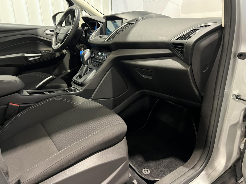 Photo 8 de l'offre de FORD C-MAX  1.5 TDCi 120 S&S Powershift Trend Business à 13490€ chez VL Auto