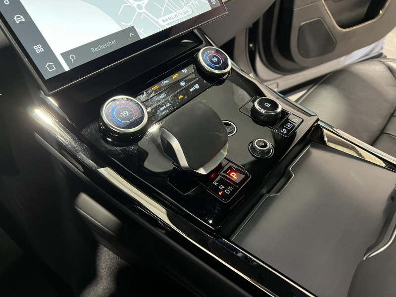 Photo 13 de l'offre de LAND-ROVER RANGE ROVER SPORT P440e 3.0L i6 PHEV 440ch Dynamic SE à 76990€ chez VL Auto