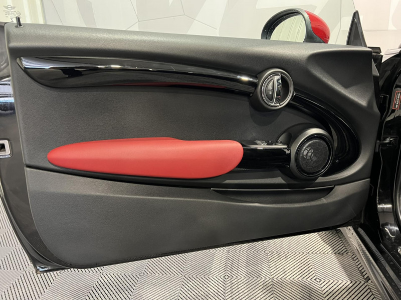 Photo 22 de l'offre de MINI MINI 231 ch John Cooper Works BVA6 Finition JCW Exclusive Design à 23990€ chez VL Auto