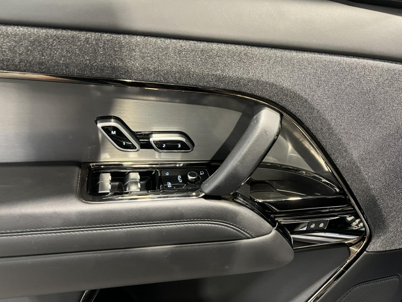 Photo 25 de l'offre de LAND-ROVER RANGE ROVER SPORT P440e 3.0L i6 PHEV 440ch Dynamic SE à 76990€ chez VL Auto