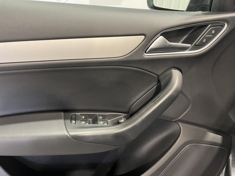Photo 21 de l'offre de AUDI Q3  2.0 TDI DPF - 140  Ambiente à 16490€ chez VL Auto