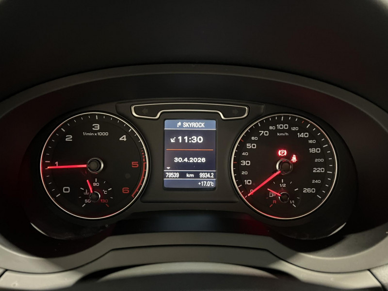 Photo 11 de l'offre de AUDI Q3  2.0 TDI DPF - 140  Ambiente à 16490€ chez VL Auto
