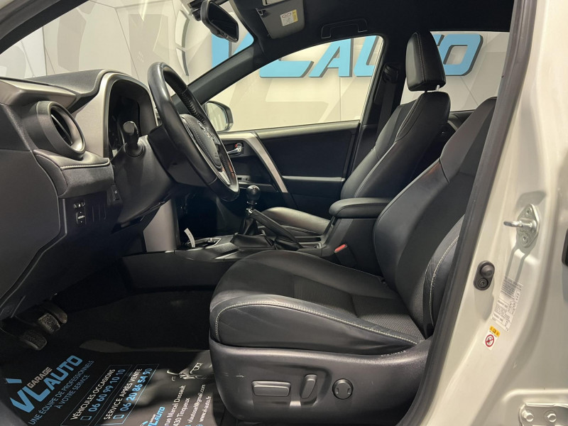 Photo 6 de l'offre de TOYOTA RAV4  143 D-4D 2WD Design à 13490€ chez VL Auto