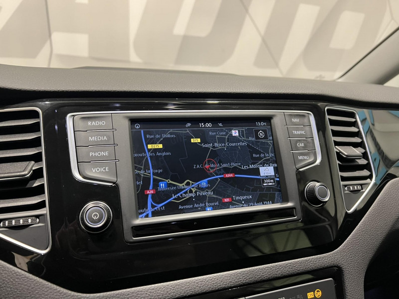 Photo 24 de l'offre de VOLKSWAGEN GOLF SPORTSVAN 1.4 TSI 125 BMT DSG7 Carat à 15490€ chez VL Auto