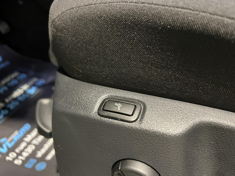 Photo 19 de l'offre de VOLKSWAGEN GOLF SPORTSVAN 1.4 TSI 125 BMT DSG7 Carat à 15490€ chez VL Auto