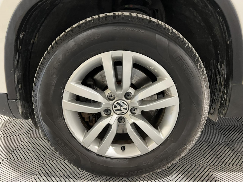 Photo 16 de l'offre de VOLKSWAGEN TIGUAN 2.0 TDI 110 FAP BlueMotion Technology à 10490€ chez VL Auto