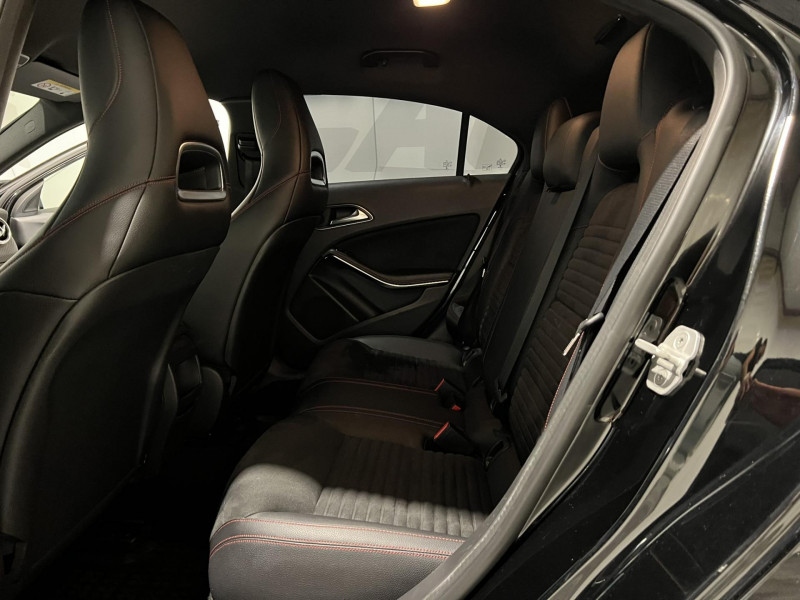 Photo 9 de l'offre de MERCEDES-BENZ CLASSE A 180 BlueEFFICIENCY BVA Fascination à 13990€ chez VL Auto