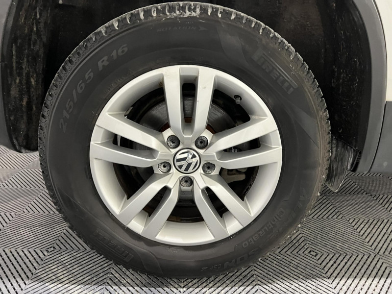 Photo 18 de l'offre de VOLKSWAGEN TIGUAN 2.0 TDI 110 FAP BlueMotion Technology à 10490€ chez VL Auto