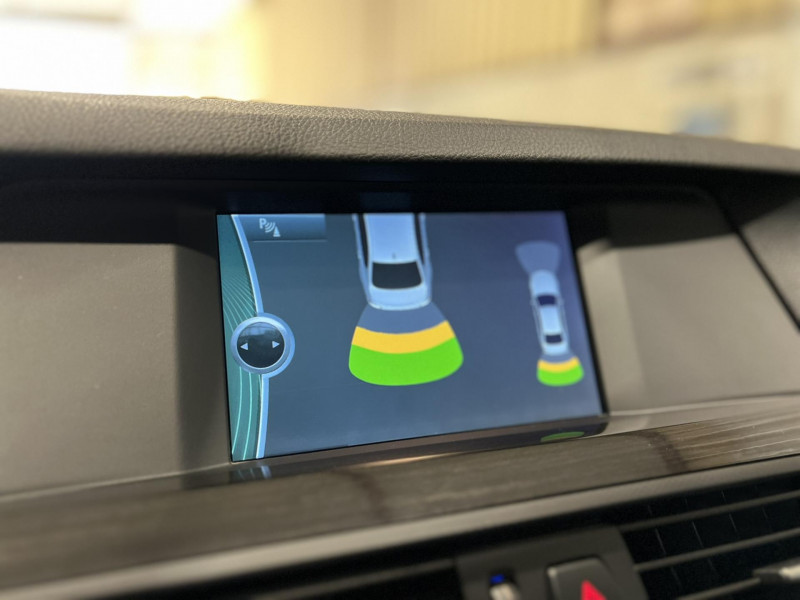 Photo 14 de l'offre de BMW SERIE 5 525d 204ch F10 Confort BVA à 18490€ chez VL Auto