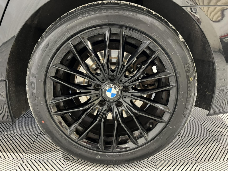 Photo 16 de l'offre de BMW SERIE 5 525d 204ch F10 Confort BVA à 18490€ chez VL Auto